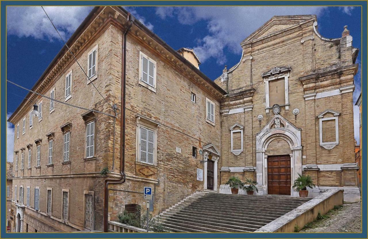 Appartamento A Palazzo Vinci Fermo Luaran gambar